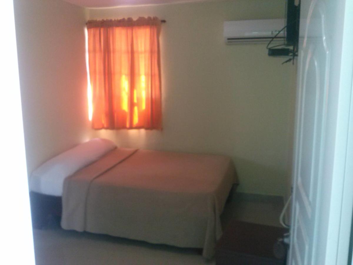 Hotel Cacique Barahona Buitenkant foto